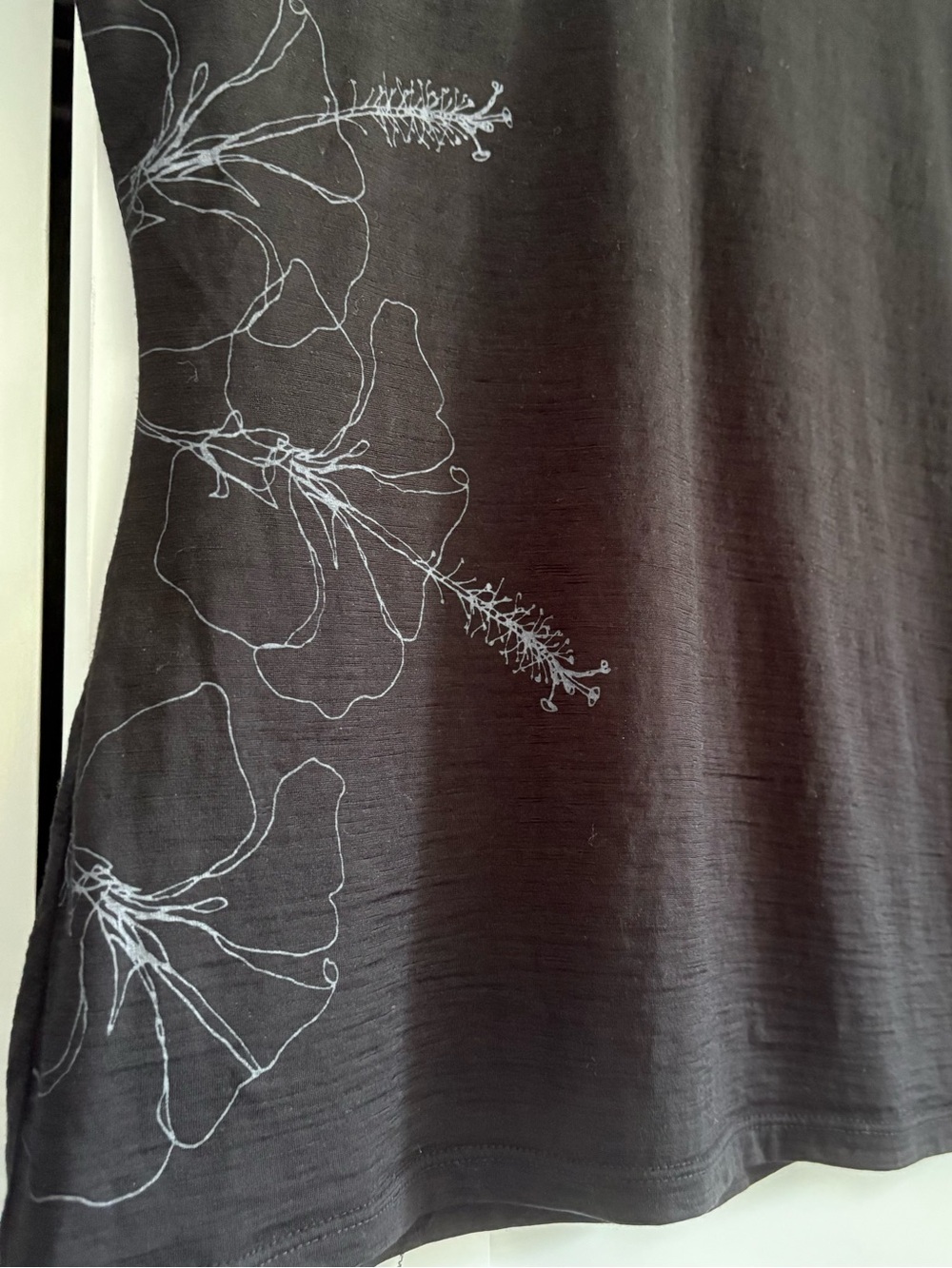 Icebreaker 100% Merino Wool V-Neck Long Sleeve Shirt - Picture 2 of 3